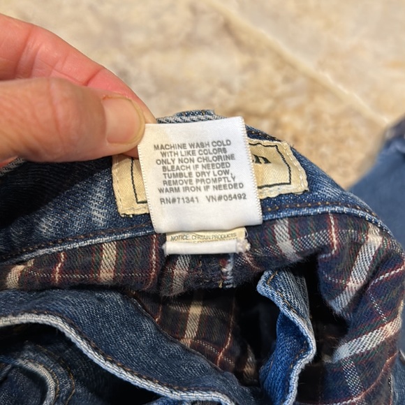 LL BEAN FLANNEL LINED RELAX FIT JEANS.MENS SIZE 42x30. Dark denim w/plaid lining - Picture 14 of 15